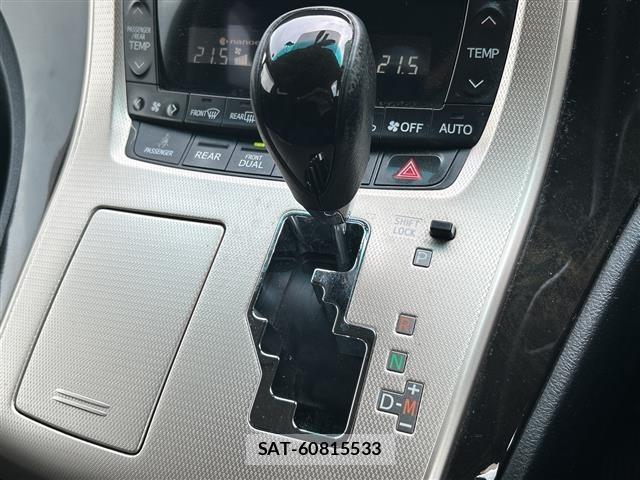 Toyota VELLFIRE 2013 8674410-1