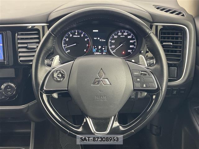 Mitsubishi OUTLANDER 2015 8825312-3