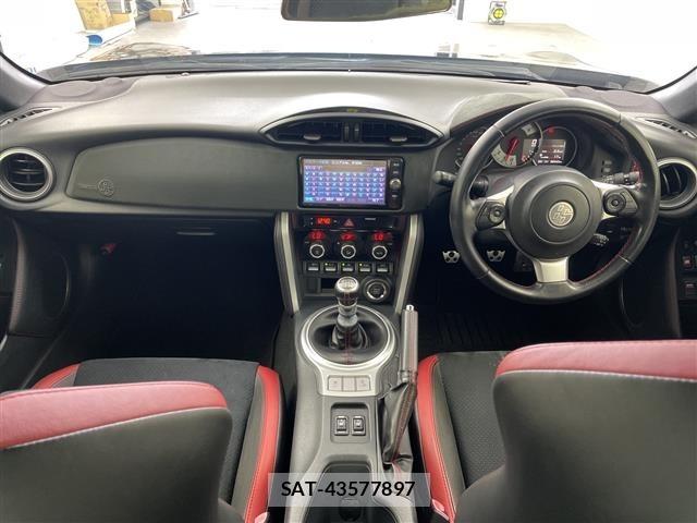 Toyota 86 2017 8706017-14