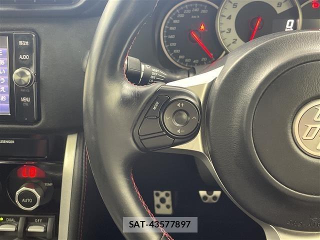Toyota 86 2017 8706017-18