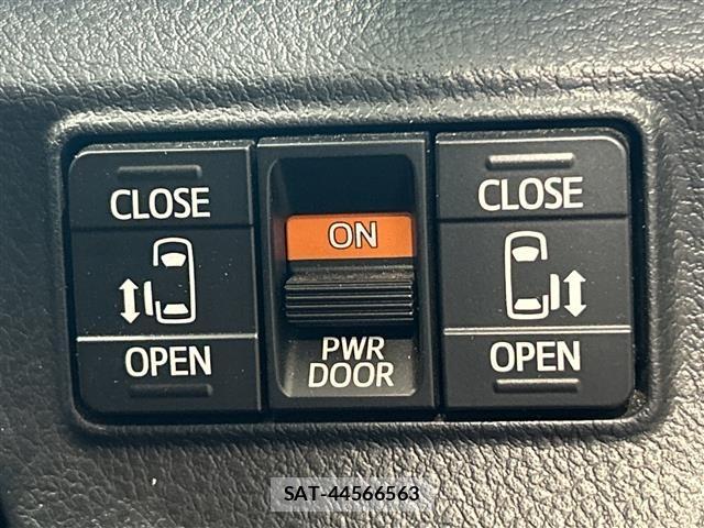 Toyota SIENTA 2017 8715957-12
