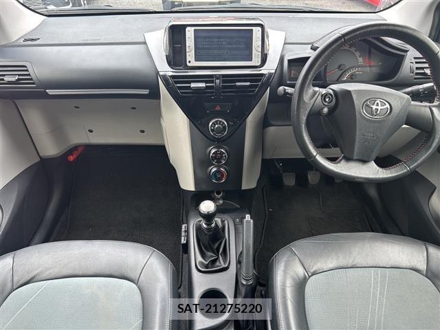 Toyota IQ 2013 8853137-14