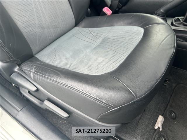 Toyota IQ 2013 8853137-16