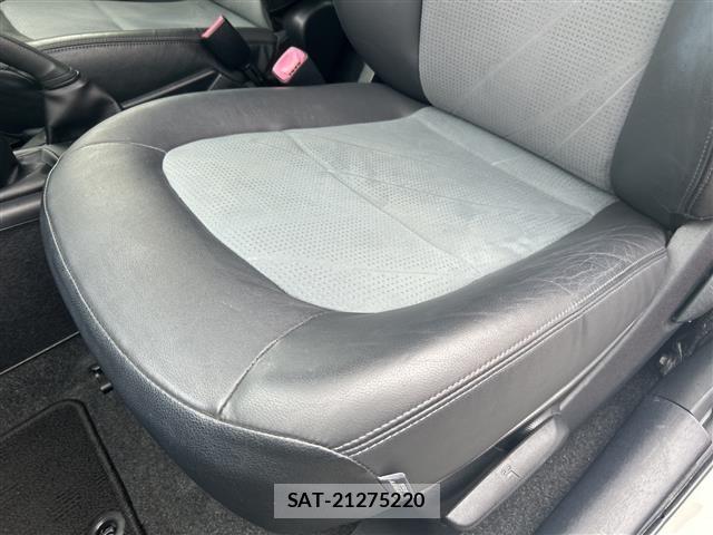 Toyota IQ 2013 8853137-17