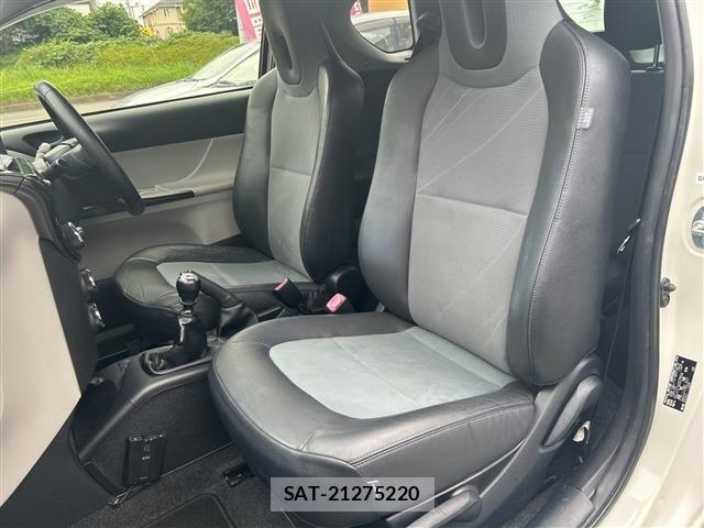 Toyota IQ 2013 8853137-4