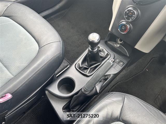 Toyota IQ 2013 8853137-7