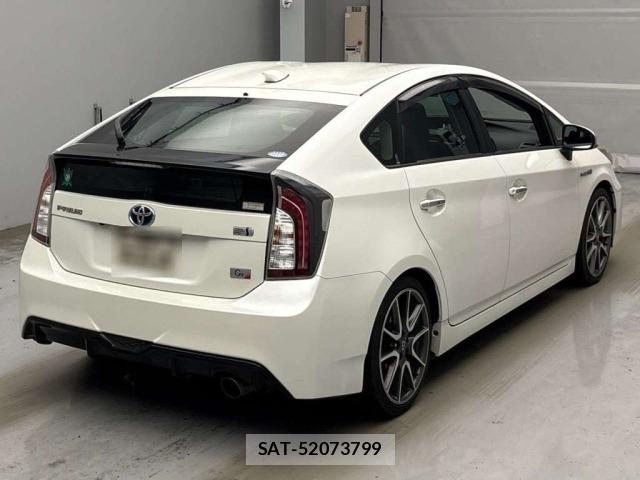 Toyota PRIUS 2013 8691329-1
