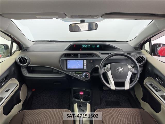 Toyota AQUA 2012 8705833-14