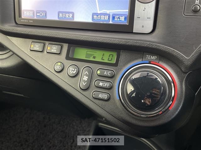 Toyota AQUA 2012 8705833-3