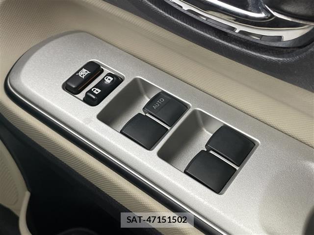 Toyota AQUA 2012 8705833-6