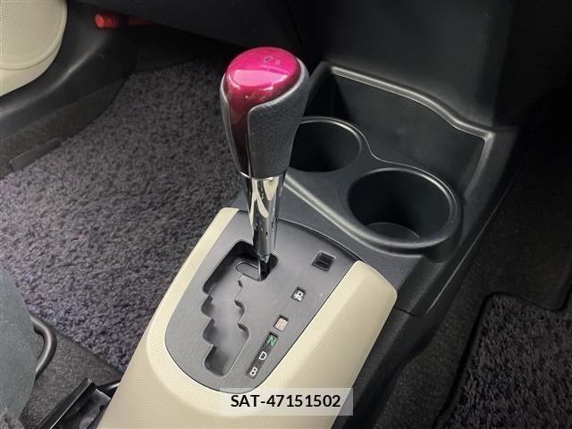 Toyota AQUA 2012 8705833-7