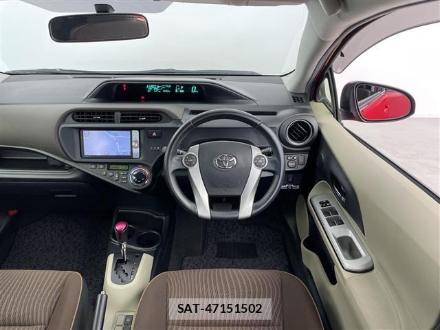 Toyota AQUA 2012 8705833-9