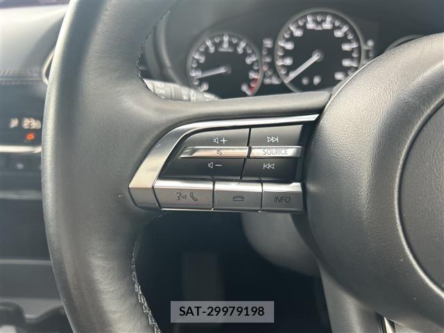 Mazda MAZDA3 2022 8909360-16
