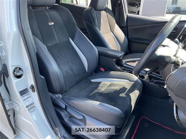 Toyota PRIUS PHV 2018 8692755-4