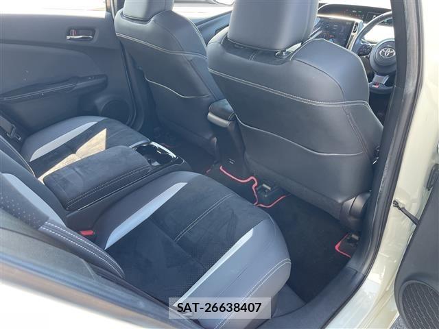 Toyota PRIUS PHV 2018 8692755-6