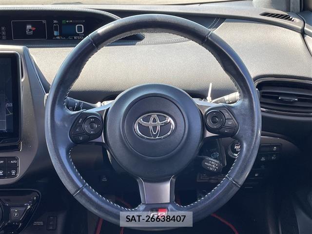 Toyota PRIUS PHV 2018 8692755-7