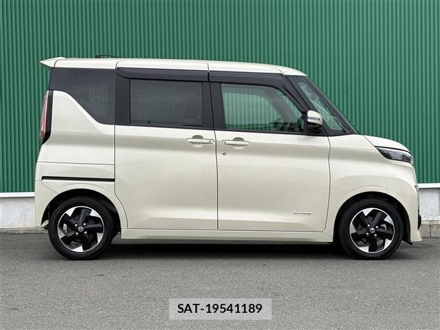 Nissan ROOX 2021 8723870-2