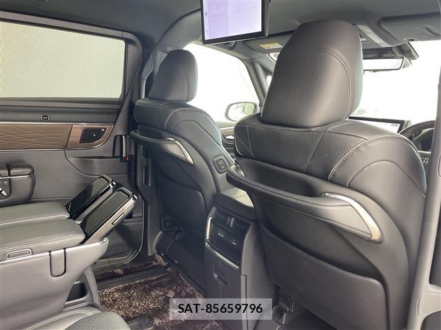 Toyota ALPHARD 2023 8716394-5