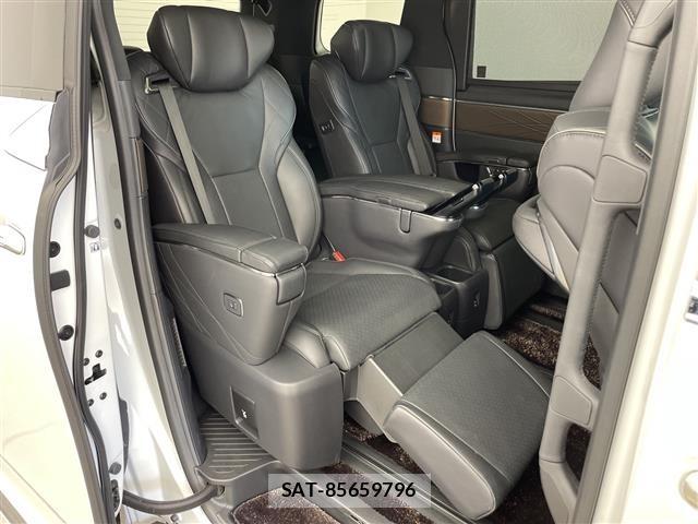 Toyota ALPHARD 2023 8716394-6
