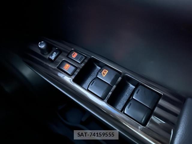 Nissan ELGRAND 2014 8709681-2