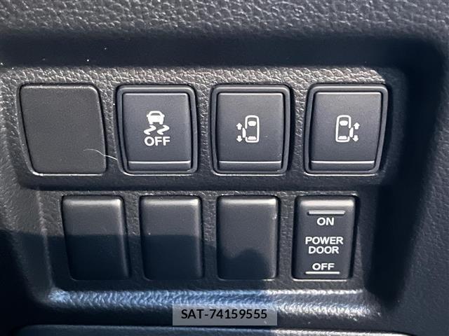 Nissan ELGRAND 2014 8709681-4