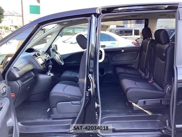 Nissan SERENA 2013 8928112-18