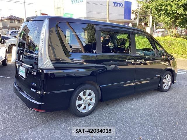 Nissan SERENA 2013 8928112-4