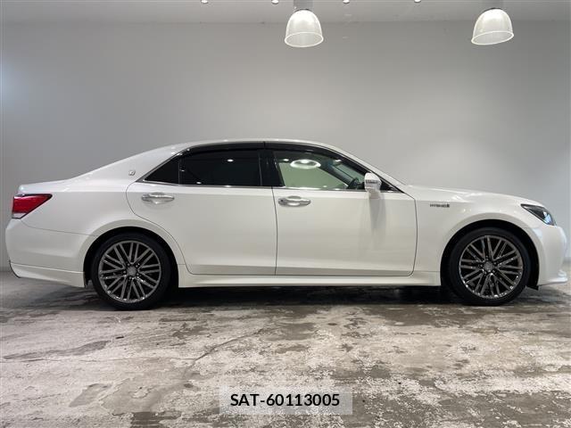 Toyota CROWN 2016 8734387-2