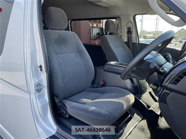 Toyota HIACE WAGON 2017 8915618-11