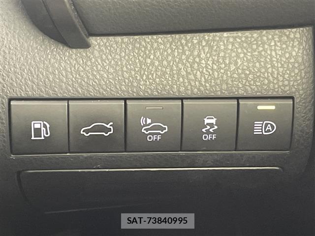 Toyota CAMRY 2017 8708936-10