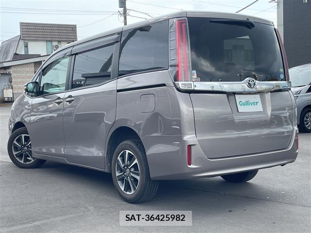 Toyota NOAH 2020 8706397-13