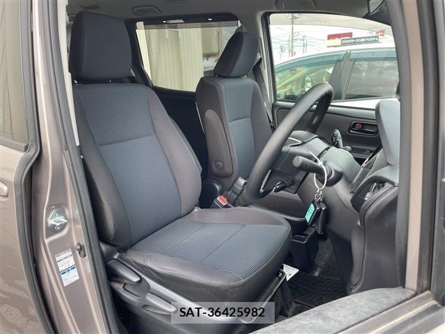Toyota NOAH 2020 8706397-9