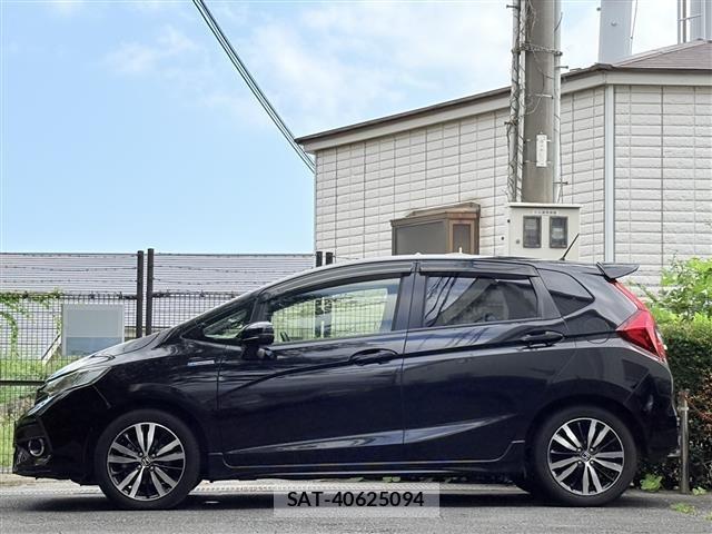Honda FIT 2017 8922201-18