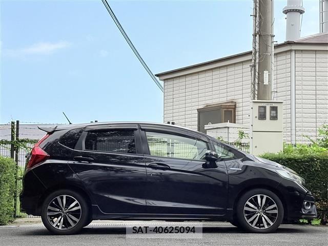 Honda FIT 2017 8922201-3