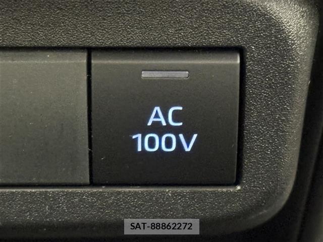 Toyota SIENTA 2022 8671855-8