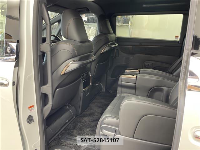 Toyota ALPHARD 2024 8716406-6