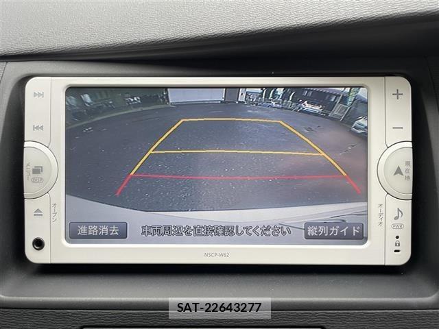 Toyota ISIS 2011 8707672-1