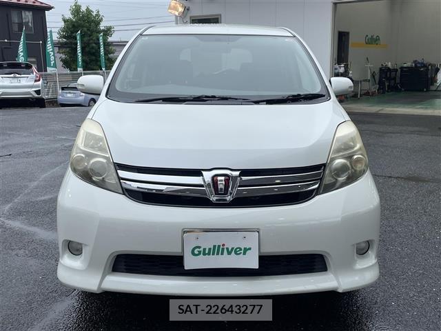 Toyota ISIS 2011 8707672-6