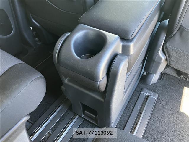 Nissan SERENA 2018 8672251-10