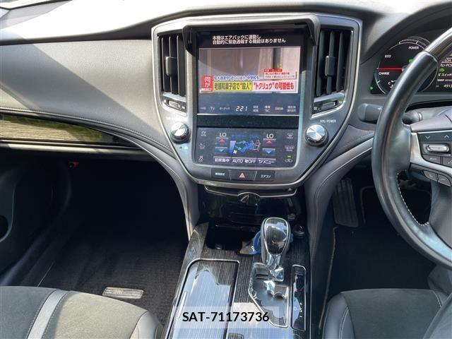 Toyota CROWN 2018 8734405-17