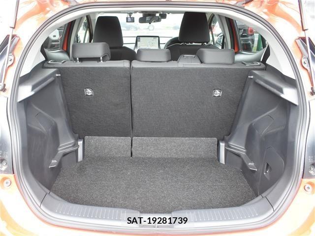 Toyota AQUA 2023 8949033-10
