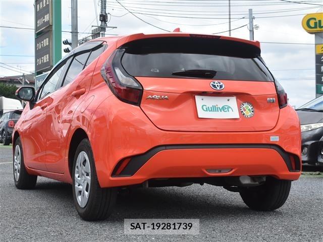 Toyota AQUA 2023 8949033-13