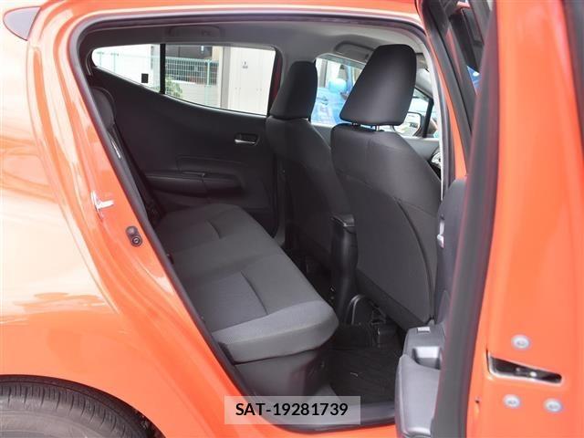 Toyota AQUA 2023 8949033-7