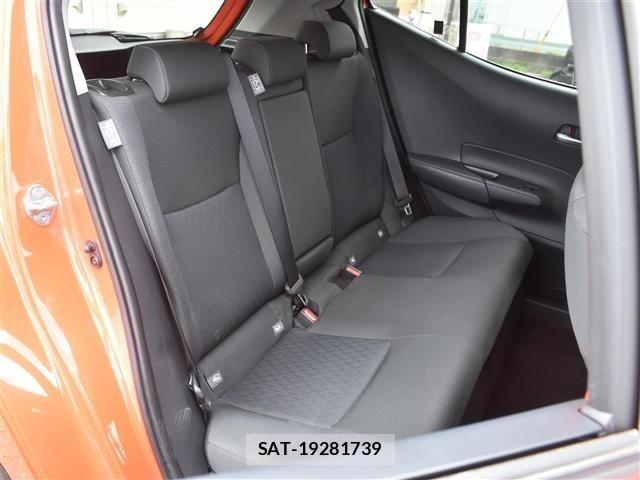 Toyota AQUA 2023 8949033-8