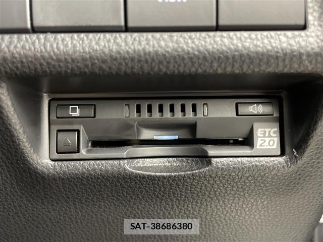 Toyota RAV4 2022 8709481-21