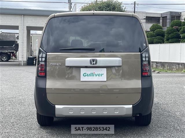 Honda FREED 2024 8716390-3