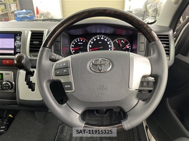Toyota HIACE WAGON 2017 8701667-21