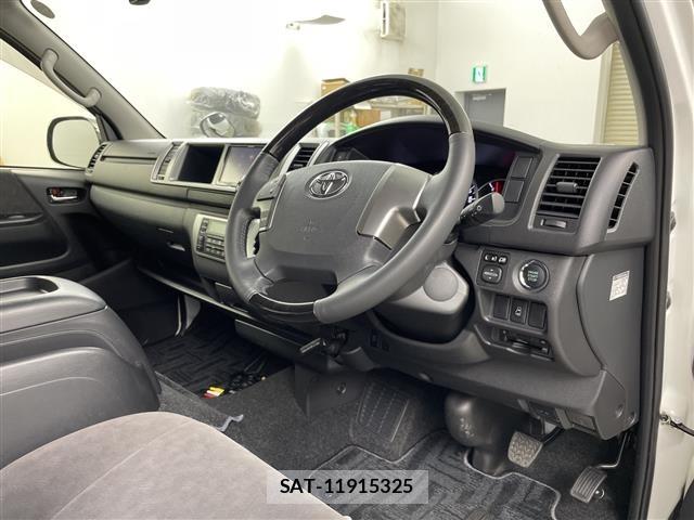 Toyota HIACE WAGON 2017 8701667-4