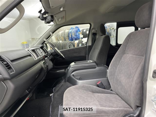 Toyota HIACE WAGON 2017 8701667-6