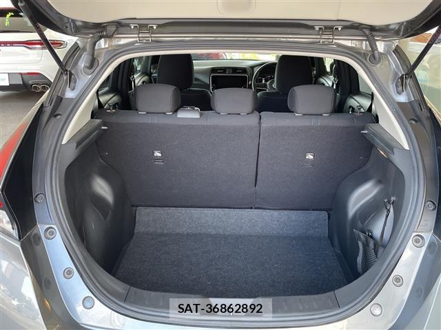 Nissan LEAF 2022 8675721-15